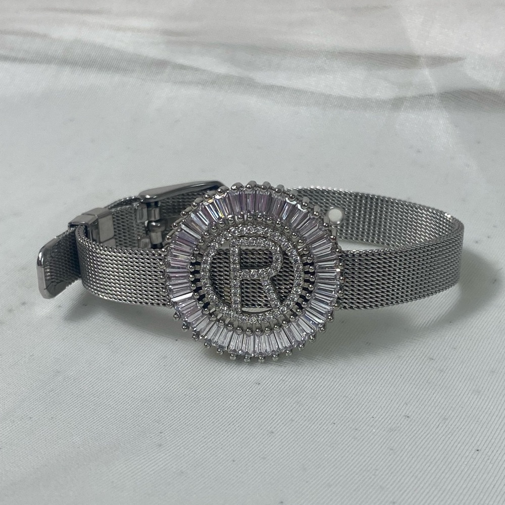 🔴⬇️ Silver Bracelet with Rhinestone Initial “R”
